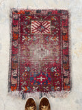 1’10 x 2’10 Worn tribal scatter rug #1890 / 2x3 Vintage rug - Blue Parakeet Rugs