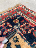 2' x 2' Antique Bag face rug #2319 / antique bagface - Blue Parakeet Rugs