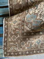 Muted Persian Heriz Rug / 6x9 Neutral Heriz Rug #4156