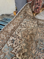 Muted Persian Heriz Rug / 6x9 Neutral Heriz Rug #4156
