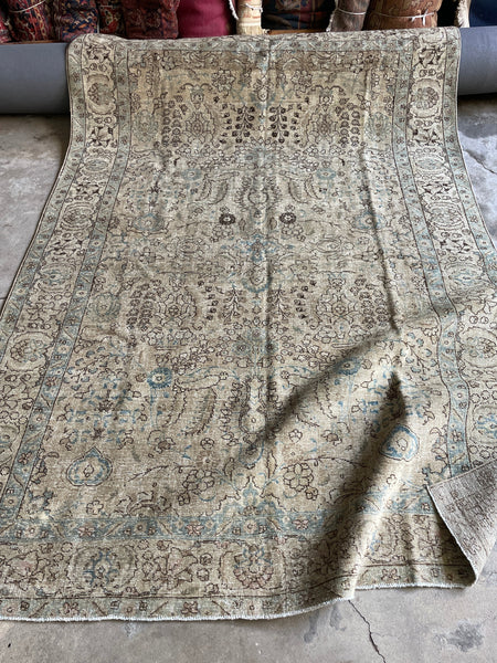 6x9 Antique Muted Persian Rug #3295