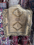 Small Neutral Antique Scatter Mat / 2'2 x 2'7 Rug #4316