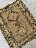 Small Neutral Antique Scatter Mat / 2'2 x 2'7 Rug #4316