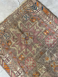 Worn Antique Rug / 2'8 x 5'1 Distressed Rug #3082