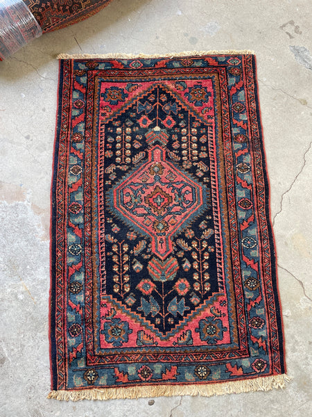 Antique Persian Scatter Rug / 2'11 x 4'6 Malayer Rug #3151