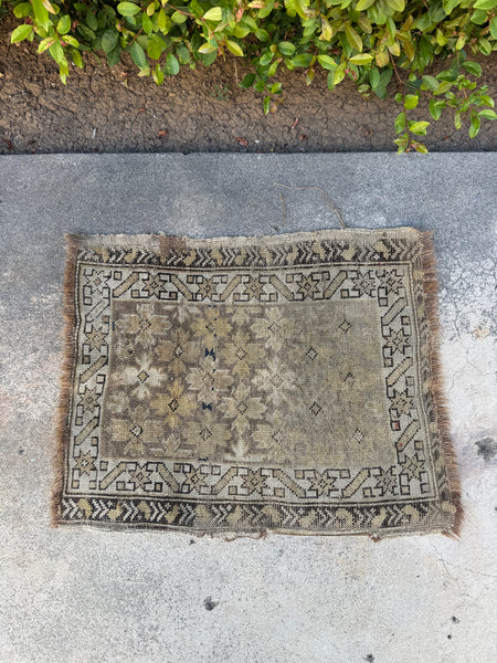 Super Small Neutral Vintage Scatter Rug Mat / 1'10 x 2'3 Antique Rug #3026