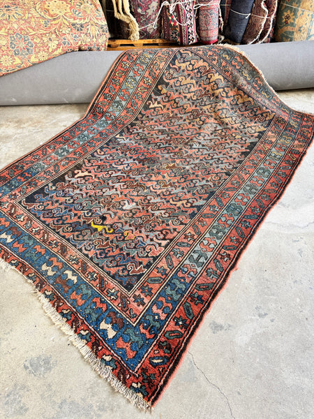 Small Worn Antique Persian Scatter Rug / 4'4 x 6'2 Rug #4004