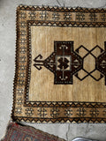 Vintage Gabbeh Shiraz Rug / Ivory Ground Handwoven 3'5 x 7' Tribal Persian Rug #3658