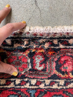 2’6 x 4’ Vintage Persian Rug #1197-B / Small Vintage Rug