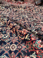 Mahal rug in pristine condition with tight symmetrical layout