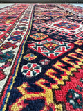 Side angle of runner displaying border and field contrast.