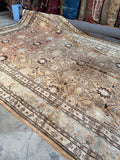 High quality Persian Tabriz rug in very nice condition.