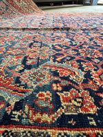 Antique Mahal rug showcasing natural color variations in wool.