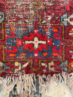 1’10 x 2’10 Worn tribal scatter rug #1890 / 2x3 Vintage rug - Blue Parakeet Rugs