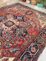 9'6 x 12' Antique Serapi rug with ivory spandrels #2079 / 10x12 Vintage Rug - Blue Parakeet Rugs