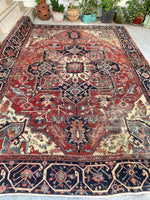 9'6 x 12' Antique Serapi rug with ivory spandrels #2079 / 10x12 Vintage Rug - Blue Parakeet Rugs