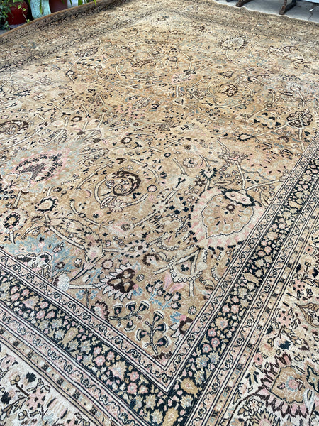 13'6 x 17'2 Palatial antique and muted floral rug #2092 / 14x17 Vintage Rug - Blue Parakeet Rugs