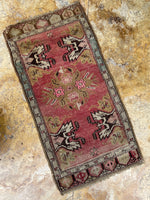 [vintage rugs] - Blue Parakeet Rugs