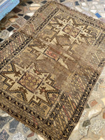 [vintage rugs] - Blue Parakeet Rugs