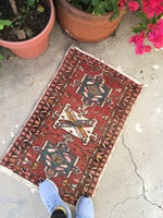 2' x 3' Gharajeh Heriz scatter rug (#796) - Blue Parakeet Rugs
