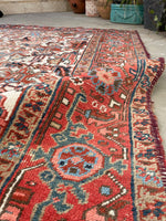 6'8 x 9' Antique Ivory ground Heriz rug #2203 / 7x9 Vintage Rug - Blue Parakeet Rugs